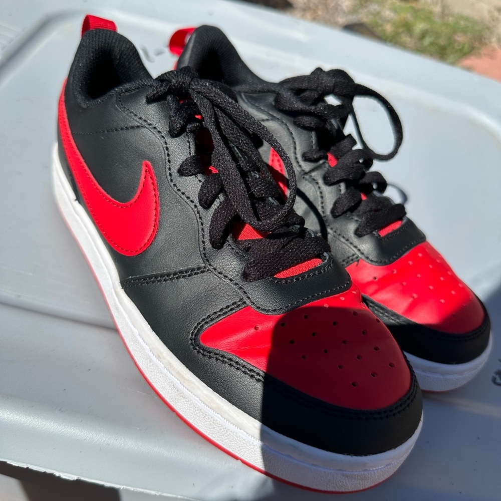 Nike Kids Black and Red Sneakers